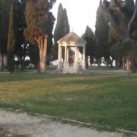 Апартаменти Klara